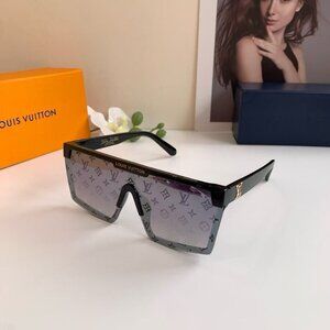 Louis Vuitton Women's Sunglasses🍃